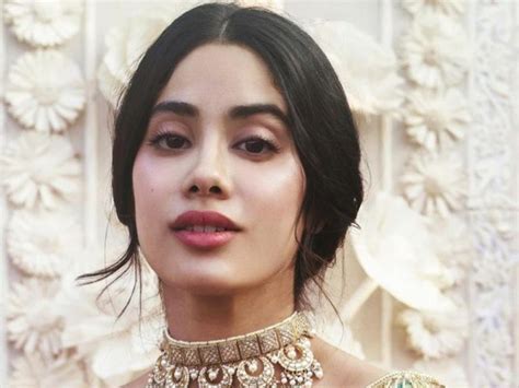 Janhvi Kapoor Age, Height, Boyfriend and Body。